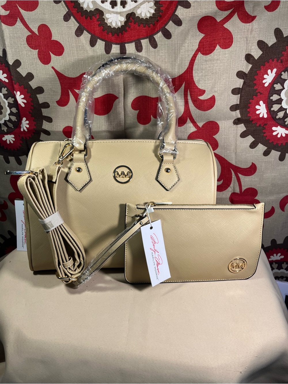 NWT Marilyn Monroe MMPURSE004 gold MM logo MK6354 NUDE Hand Bag Purse/Wrislet